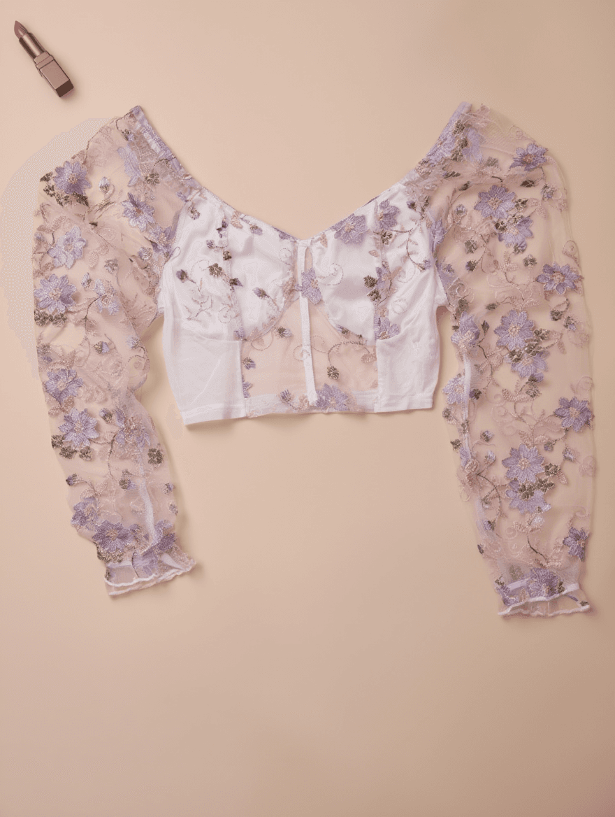 Top Blanco de Malla con Bordado Morado